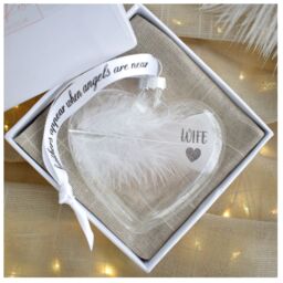 Amaya Rose Ltd In Memory of WIFE Feather Heart Bauble Gift Boxed in Clear - thumbnail 4