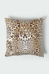 Homescapes Leopard Print Velvet Cushion 46 x 46 cm in Gold