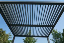 Outdoor Living 3m x 3m Aluminium Pergola with Manual Louvre Roofing in Charcoal - thumbnail 5