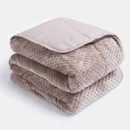OHS Waffle Fleece Soft Warm Weighted Blanket - 8kg in Natural - Size: 150 cm x 200 cm - thumbnail 5