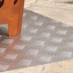 Berkfield Home Aluminum Checker Plates 2 pcs Anti-Slip 80x50 cm in Grey - Size: Medium - thumbnail 2