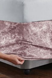 Catherine Lansfield 'Crushed Velvet' Divan Base Wrap in Pink - Size: Double - thumbnail 4