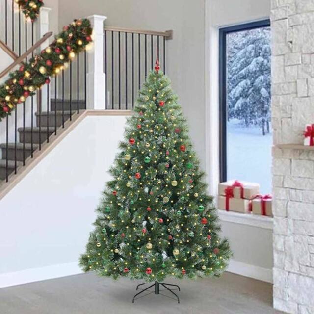 Berkfield Home Artificial Christmas Tree with 300 LEDs Green 240 cm PE & PVC - image 1