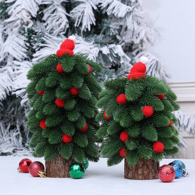 Leaper Little Red Riding Hood Artificial Christmas Tree in Green - Size: 26 cm x 18 cm - image 1