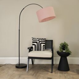 ValueLights Louis Black Arched Curved Floor Lamp with Fabric Drum Lamp Shade & LED Bulb in Dusty Pink - thumbnail 3