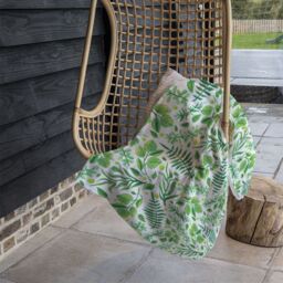 Benjamin Tate Design Mixed Green Leaves Blanket in Natural - Size: 120 cm x 150 cm - thumbnail 4