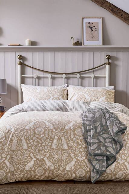 Helena Springfield 'Hares' Cotton Duver Cover Set in Cream - Size: Super King - image 1