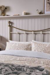 Helena Springfield 'Hares' Cotton Duver Cover Set in Cream - Size: Super King - thumbnail 2