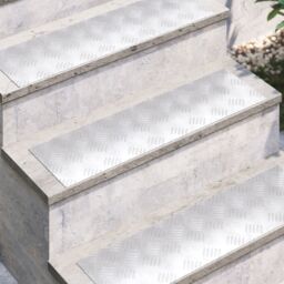 Berkfield Home Aluminium Checker Plates 2 pcs Anti-Slip 70x20 cm in Silver - Size: Medium - thumbnail 2