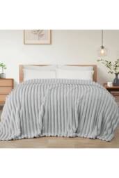 Dyzi Supersoft Ribbed Fleece Throw Blanket for Couch & Bed - Cozy Jacquard Home Blanket in Grey - Size: 150 cm x 200 cm - thumbnail 2