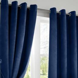 Luxury Living Velvet Thermal Blackout Eyelet Curtains Ready Made Pair in Blue - Size: 168 cm width x 183 cm drop - thumbnail 8