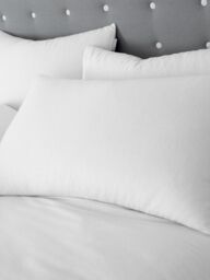 Catherine Lansfield 'Brushed Cotton' Duvet Cover Set in White - Size: King - thumbnail 2