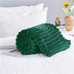 GAVENO CAVAILIA Osum Ribbed Throw in Dark Green - Size: 200 cm x 240 cm - thumbnail 4