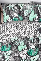 Furn Arizona Printed Reversible Duvet Cover Set in Black - Size: Double - thumbnail 3