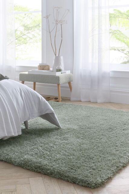 Origin Chicago Sage Green in Pale Green - Size: 67 cm x 200 cm - image 1