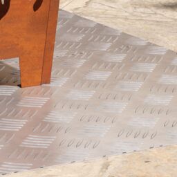 Berkfield Home Aluminum Checker Plates - 2 Pack Anti-Slip 90x50 cm in Grey - Size: Medium - thumbnail 2