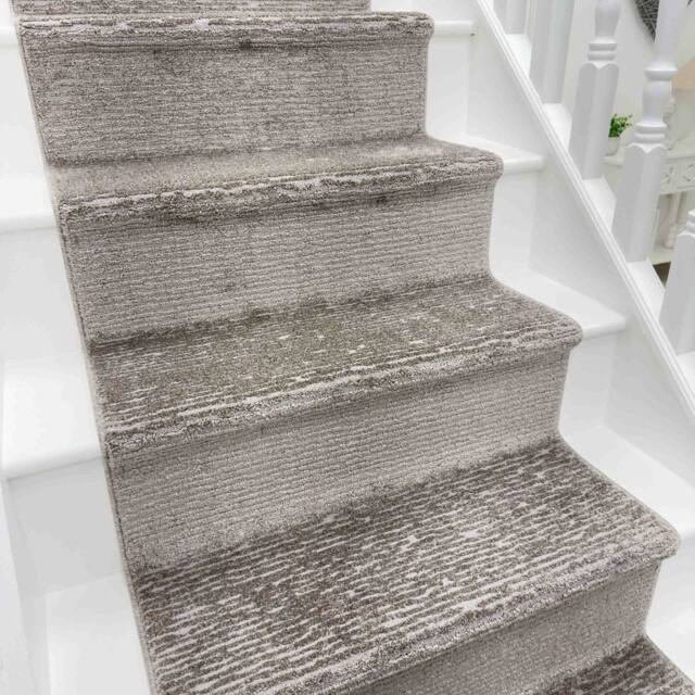 runrug Stair Runner Carpet - Soft & Comfortable, 0.35 Inch - 'Quin' in Mid Grey - Size: 66 cm x 660 cm - image 1