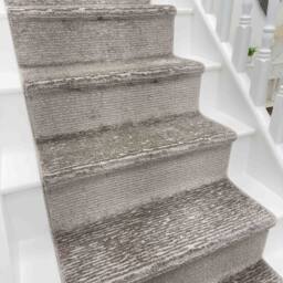 runrug Stair Runner Carpet - Soft & Comfortable, 0.35 Inch - 'Quin' in Mid Grey - Size: 66 cm x 660 cm - thumbnail 1
