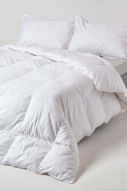 Homescapes Duck Feather & Down 15 Tog Winter Duvet in White - Size: Single - image 1