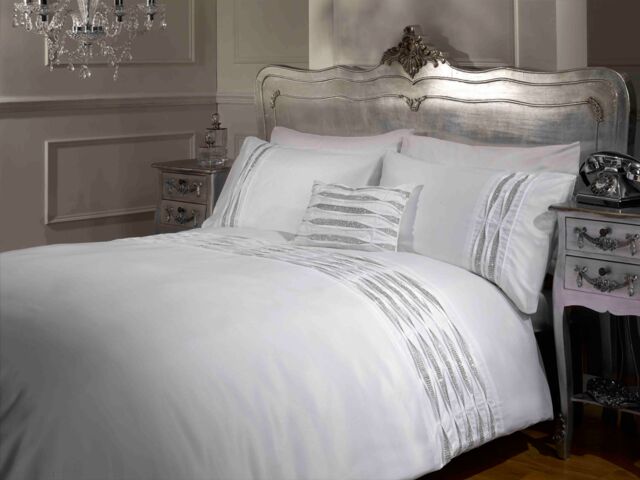 Rapport Home Crystal Shine Polycotton Duvet Cover Set with Pillowcase in White - Size: Single - image 1