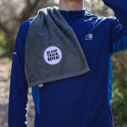 Duncan Stewart Eat, Sleep, Train, Repeat Gym Towel in Grey - thumbnail 2
