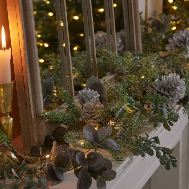 Dibor Alpine Lodge Xmas Table Decor Christmas Garland 1.5m - Size: Large - image 1