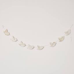 Melody Maison Distressed Wooden Bird Garland - 142cm (1.42m / 55.9') in Off-White - thumbnail 2