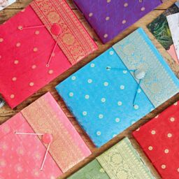 Paper High Medium Sari Fabric Photo Album in Red - thumbnail 2