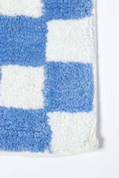 Homescapes Check 100% Cotton Non Slip Bath Mat in Blue - thumbnail 2