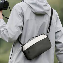 Obasyhig Four-Fold Digital Storage Bag in Green - thumbnail 3