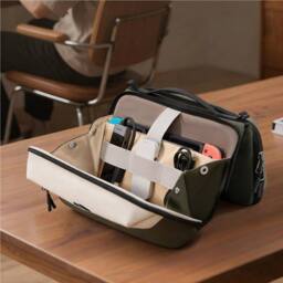 Obasyhig Four-Fold Digital Storage Bag in Green - thumbnail 2
