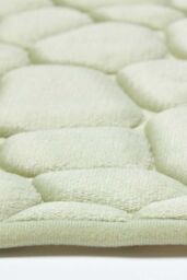 Homescapes Memory Foam Pebble Design Bath Mat in Green - thumbnail 3