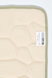 Homescapes Memory Foam Pebble Design Bath Mat in Green - thumbnail 5