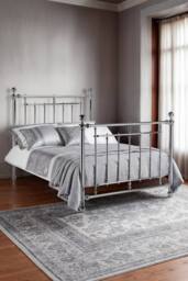 Julian Bowen Empress Metal bed in Silver - Size: King