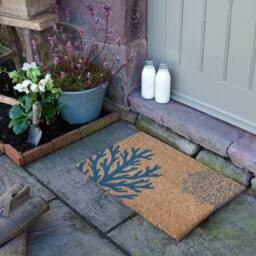 Artsy Mats Coral Doormat (60 x 40cm) in Brown - Size: 40 cm x 60 cm - thumbnail 3