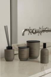 Blomus TUOKSU Wood Scented candle S in Light Brown - thumbnail 4