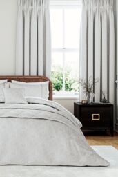 1951 'Ashleigh' Jacquard Bedspread in Silver - thumbnail 3