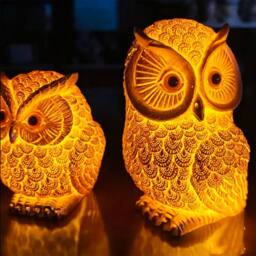 Quipulse Owl Resin Craft Ornament Lamp in Gold - Size: Small - thumbnail 2