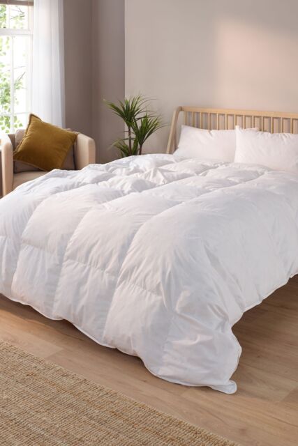 Snuggledown Scandinavian Duck Feather & Down 10.5 Tog Duvet With 2 Pillows in White - Size: King - image 1