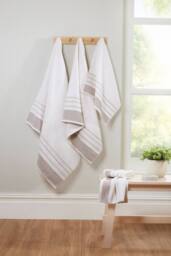 Rapport Home Azure Edge Towels Cotton in Natural White - Size: Bath Sheet - thumbnail 3
