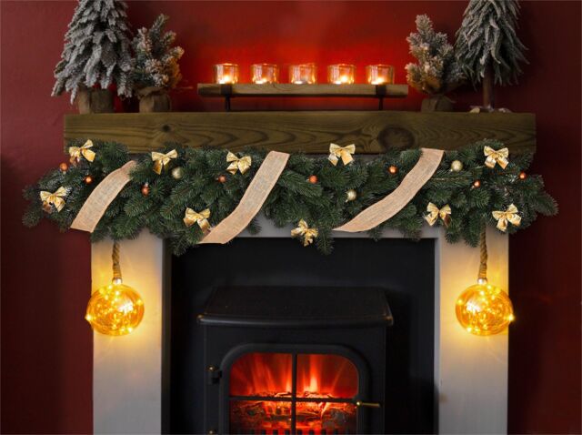 Xmas Haus LED Glass Ball/Globe Light Festive Decoration in Gold - image 1