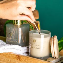 Nicola Spring Pomelo & Passion Fruit Candle & Diffuser Set - 130g Jar + 200ml Diff in Grey - thumbnail 8