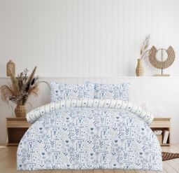 Smart Living Luxury Soft Reversible Holiday Postcard Duvet Cover & Pillowcases in Blue - Size: King - thumbnail 1