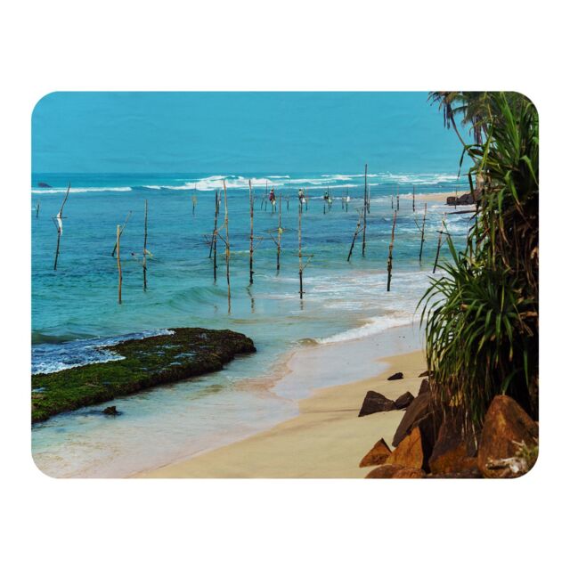 Benjamin Tate Design Fishermen on the ocean coast of Sri Lanka Designer Blanket in Natural - Size: 120 cm x 150 cm - image 1