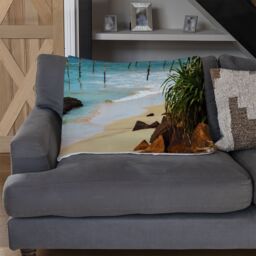 Benjamin Tate Design Fishermen on the ocean coast of Sri Lanka Designer Blanket in Natural - Size: 120 cm x 150 cm - thumbnail 2