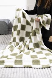 Living and Home Flannel Soft Lightweight Checkered Throw Blanket for Couch & Bed in Green - Size: 200 cm x 230 cm - thumbnail 4