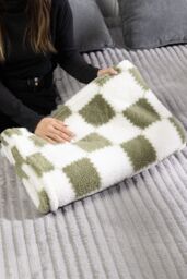 Living and Home Flannel Soft Lightweight Checkered Throw Blanket for Couch & Bed in Green - Size: 200 cm x 230 cm - thumbnail 6
