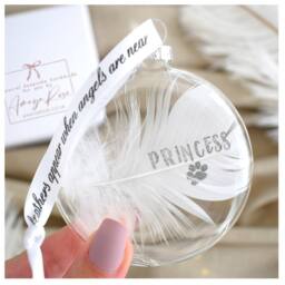 Amaya Rose Ltd Personalised White Feather Bauble. Memorial Angel Decoration in Clear - thumbnail 1