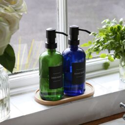 Harbour Housewares 2pc Glass Soap Dispenser Set with Bamboo Tray & Labels in Green - thumbnail 5
