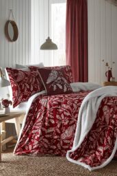 Dreams & Drapes 'Woodland Owls' Fleece Duvet Cover Set in Red - Size: Single